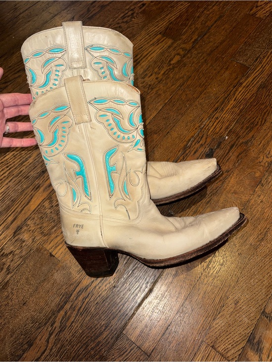 Frye Shoes - Frye EXTREMELY RARE Cream Leather Western Boots with Turquoise Embroidery